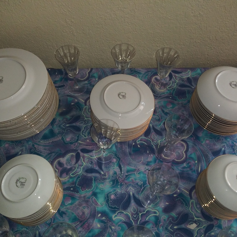 Dinnerware - Picture 5 of 8